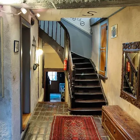 Elegant Flat In Historic Medieval House Lejlighed *